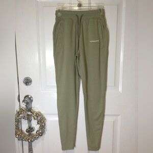 ALPHALETE Women’s Essential Core Jogger
Size Small